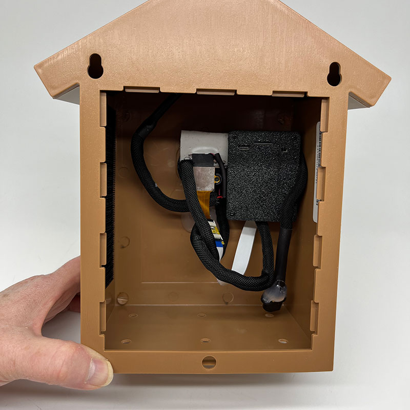 SG Xtreme Life Solar Wi-Fi Birdhouse